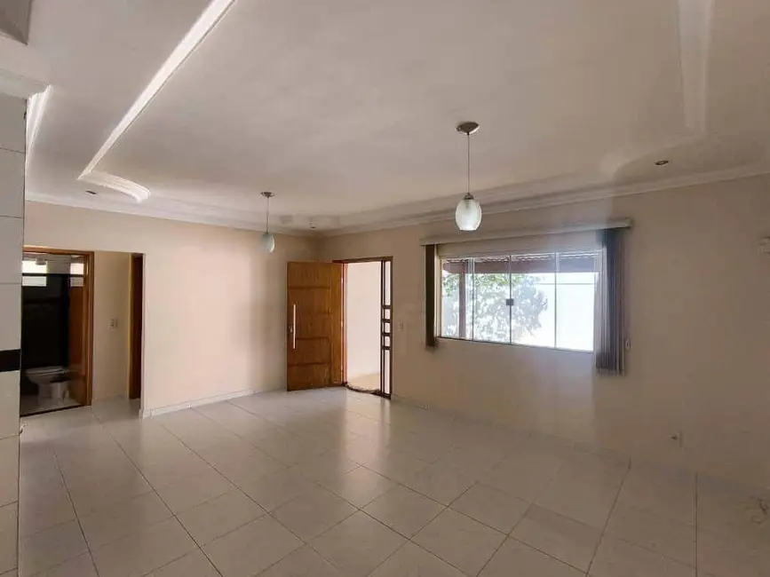 Casa com 3 quartos à venda, 360m2 em São Carlos, Anapolis - GO - imagem 7 Foto 7 de Casa com 3 quartos à venda, 360m2 em São Carlos, Anapolis - GO