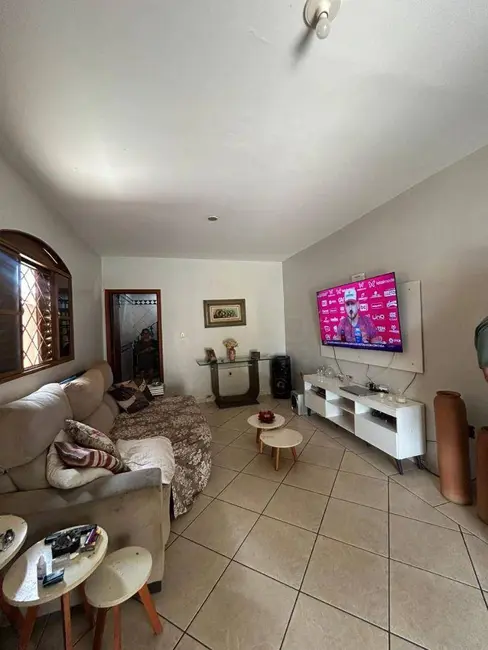 Sobrado com 4 quartos à venda, 330m2 em Setor Bougainville, Anapolis - GO - imagem 2 Foto 2 de Sobrado com 4 quartos à venda, 330m2 em Setor Bougainville, Anapolis - GO