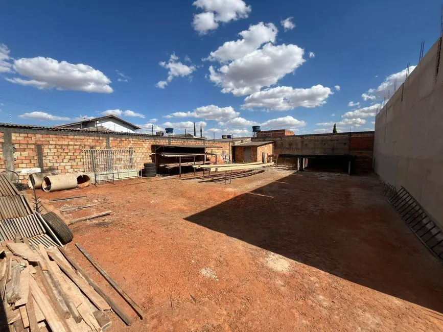 Foto 1 de Terreno / Lote à venda, 300m2 em Residencial Flamboyant, Anapolis - GO