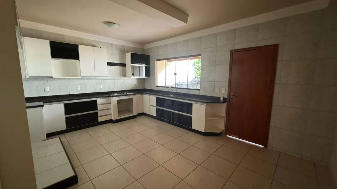 Casa com 4 quartos à venda, 420m2 em Anápolis City, Anapolis - GO - imagem 1 Foto 1 de Casa com 4 quartos à venda, 420m2 em Anápolis City, Anapolis - GO