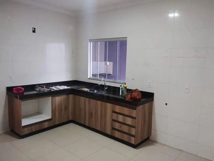 Casa com 3 quartos à venda, 175m2 em Setor Sul III Etapa, Anapolis - GO - imagem 5 Foto 5 de Casa com 3 quartos à venda, 175m2 em Setor Sul III Etapa, Anapolis - GO