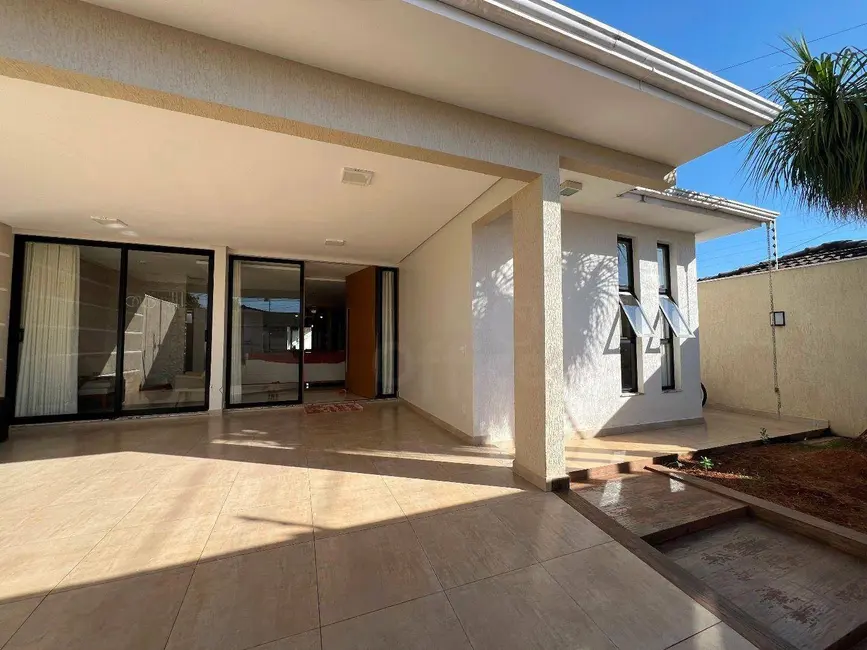 Casa com 3 quartos à venda, 360m2 em Anápolis City, Anapolis - GO - imagem 1 Foto 1 de Casa com 3 quartos à venda, 360m2 em Anápolis City, Anapolis - GO