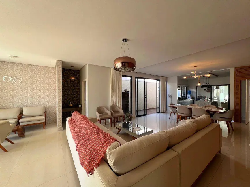 Casa com 3 quartos à venda, 360m2 em Anápolis City, Anapolis - GO - imagem 9 Foto 9 de Casa com 3 quartos à venda, 360m2 em Anápolis City, Anapolis - GO