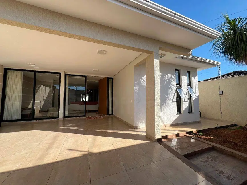 Casa com 3 quartos à venda, 360m2 em Anápolis City, Anapolis - GO - imagem 3 Foto 3 de Casa com 3 quartos à venda, 360m2 em Anápolis City, Anapolis - GO