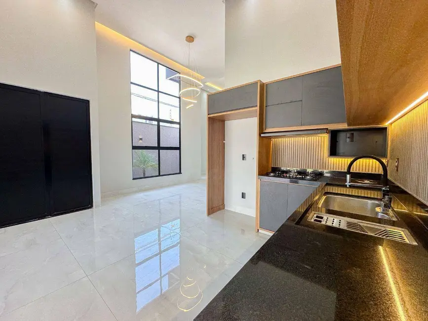 Casa com 3 quartos à venda, 292m2 em Residencial Ayrton Senna, Anapolis - GO - imagem 7 Foto 7 de Casa com 3 quartos à venda, 292m2 em Residencial Ayrton Senna, Anapolis - GO