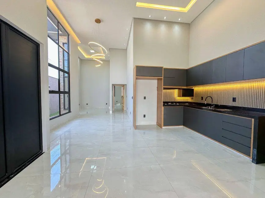 Casa com 3 quartos à venda, 292m2 em Residencial Ayrton Senna, Anapolis - GO - imagem 6 Foto 6 de Casa com 3 quartos à venda, 292m2 em Residencial Ayrton Senna, Anapolis - GO