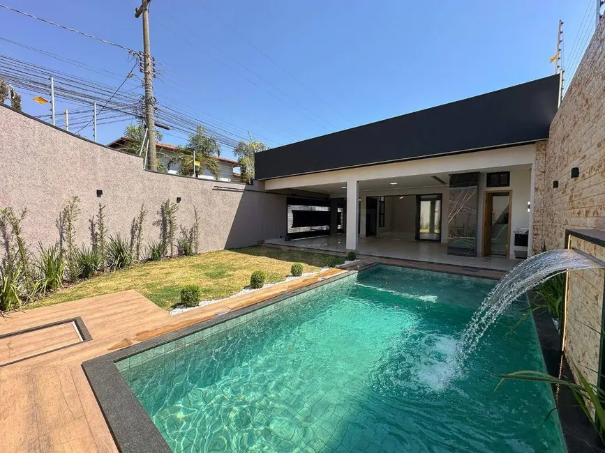 Casa com 3 quartos à venda, 292m2 em Residencial Ayrton Senna, Anapolis - GO - imagem 1 Foto 1 de Casa com 3 quartos à venda, 292m2 em Residencial Ayrton Senna, Anapolis - GO