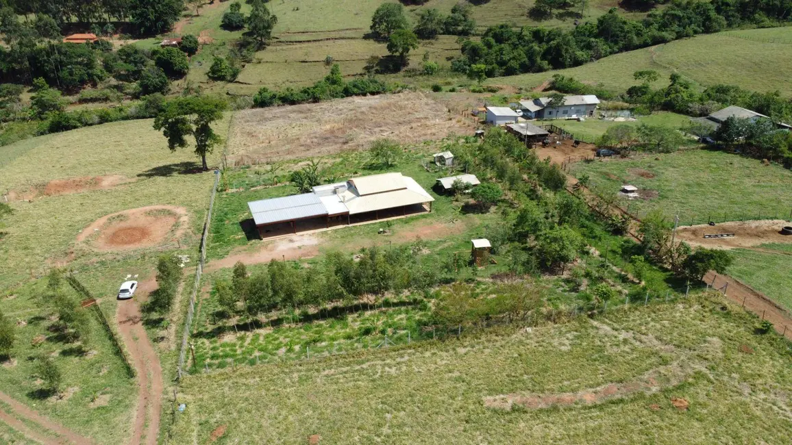 Foto 2 de Chácara com 2 quartos para alugar, 7500m2 em Parque Calixtópolis, Anapolis - GO