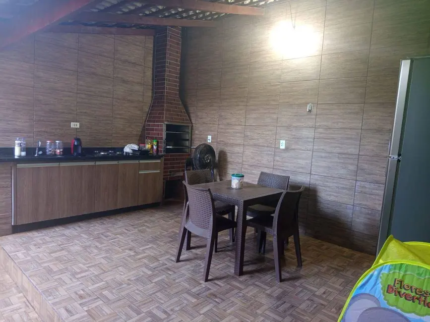 Casa com 3 quartos à venda, 150m2 em Setor Residencial das Rosas, Anapolis - GO - imagem 3 Foto 3 de Casa com 3 quartos à venda, 150m2 em Setor Residencial das Rosas, Anapolis - GO