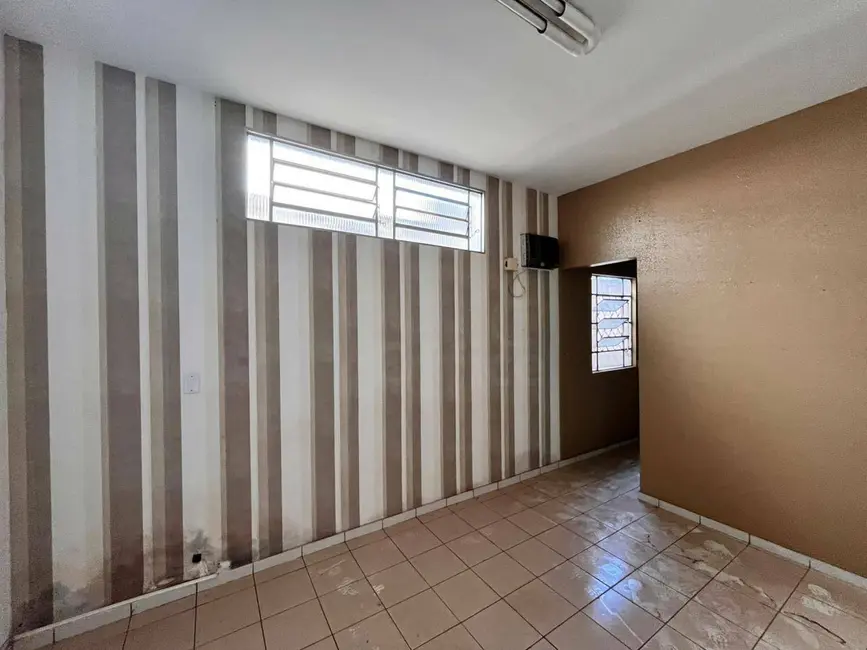 Foto 12 de Casa para alugar, 1107m2 em Jundiaí, Anapolis - GO