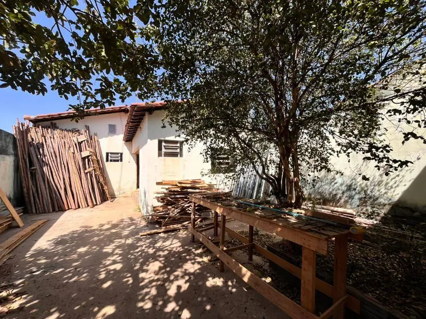 Foto 16 de Casa para alugar, 1107m2 em Jundiaí, Anapolis - GO