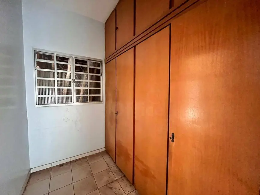 Foto 10 de Casa para alugar, 1107m2 em Jundiaí, Anapolis - GO
