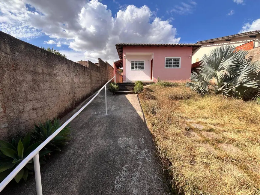 Foto 3 de Casa com 3 quartos para alugar, 330m2 em Anapolis - GO