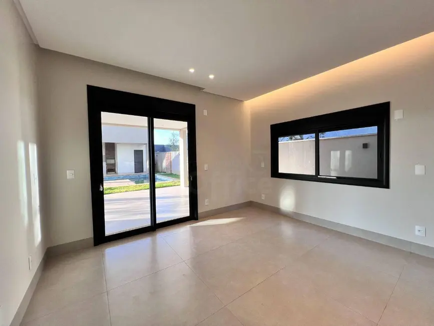 Foto 6 de Sobrado com 4 quartos à venda, 720m2 em Anapolis - GO