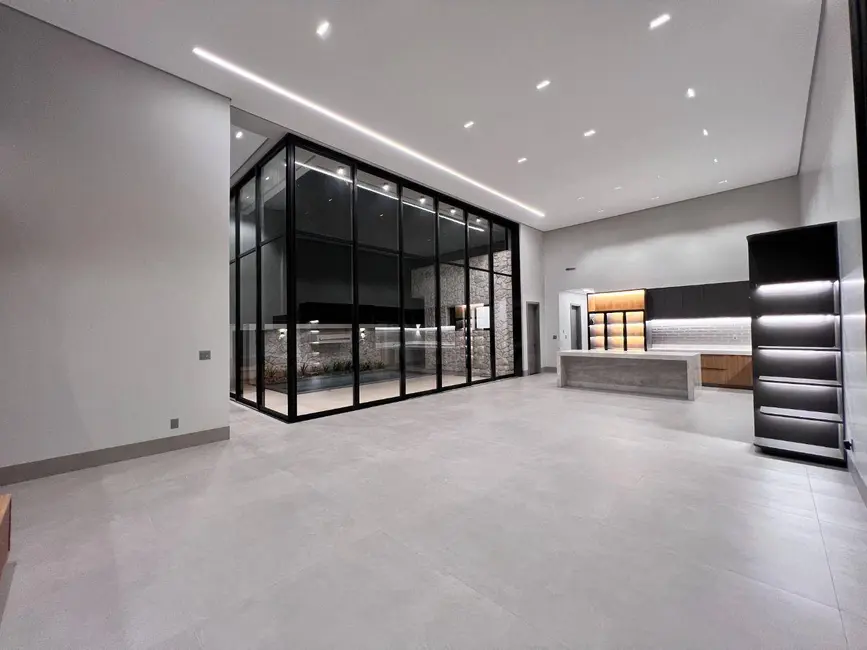 Foto 1 de Casa de Condomínio com 3 quartos à venda, 490m2 em Residencial Anaville, Anapolis - GO