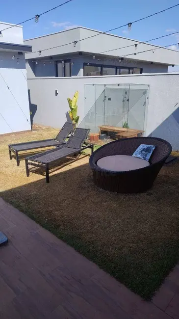 Foto 3 de Casa de Condomínio com 3 quartos à venda, 360m2 em Anapolis - GO