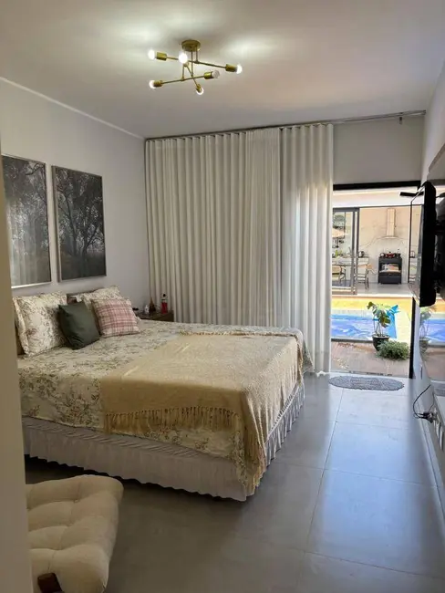 Foto 8 de Casa de Condomínio com 3 quartos à venda, 360m2 em Anapolis - GO