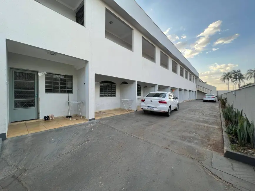 Kitnet com 1 quarto para alugar, 32m2 em Cidade Universitária, Anapolis - GO - imagem 2 Foto 2 de Kitnet com 1 quarto para alugar, 32m2 em Cidade Universitária, Anapolis - GO