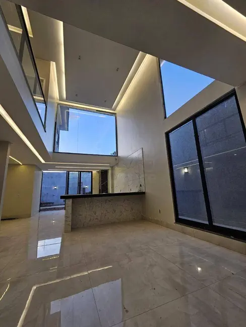 Foto 4 de Sobrado com 4 quartos à venda, 360m2 em Anápolis City, Anapolis - GO