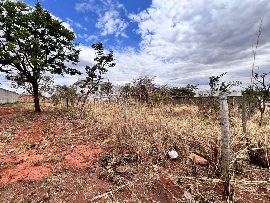 Foto 1 de Terreno / Lote à venda, 360m2 em Anápolis City, Anapolis - GO