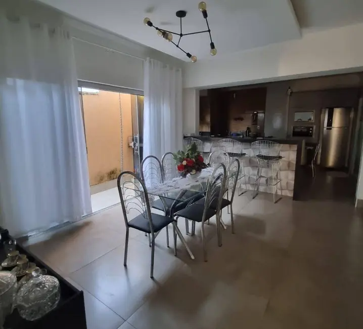 Foto 4 de Casa com 3 quartos à venda, 200m2 em Residencial Ayrton Senna, Anapolis - GO