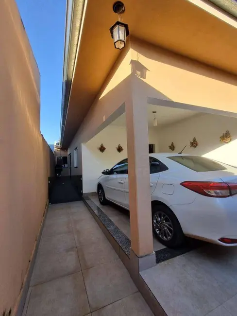 Foto 2 de Casa com 3 quartos à venda, 200m2 em Residencial Ayrton Senna, Anapolis - GO