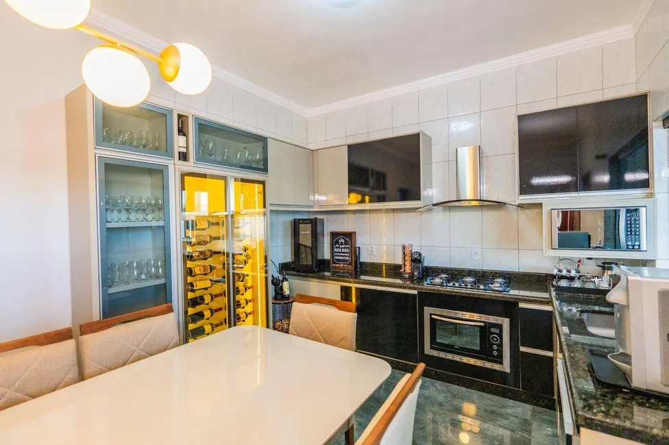 Casa com 3 quartos à venda, 300m2 em Parque Brasília 2ª Etapa, Anapolis - GO - imagem 6 Foto 6 de Casa com 3 quartos à venda, 300m2 em Parque Brasília 2ª Etapa, Anapolis - GO