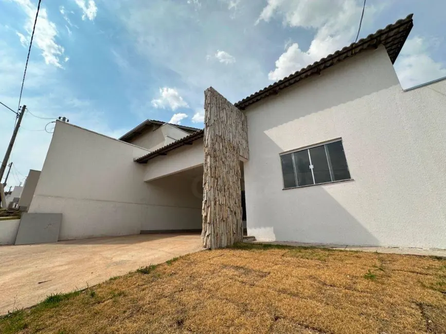 Foto 1 de Casa com 3 quartos à venda, 200m2 em Residencial Araguaia, Anapolis - GO