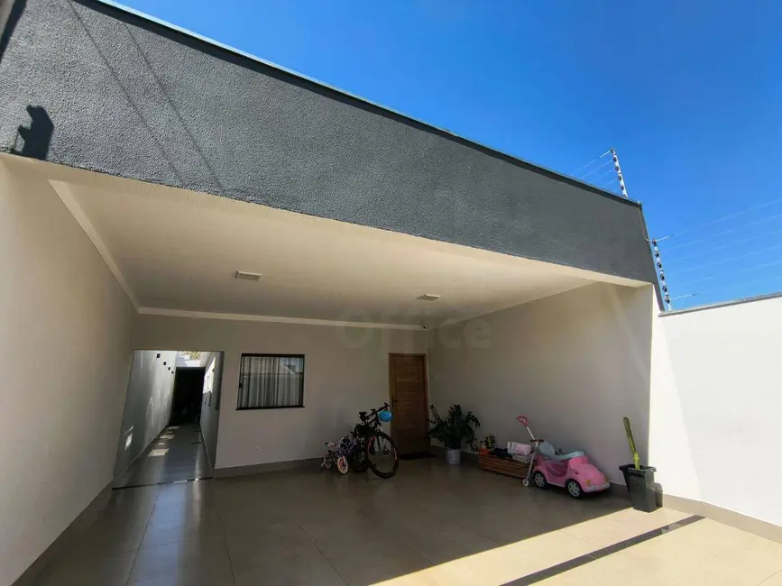 Foto 1 de Casa com 3 quartos à venda, 180m2 em Residencial Jardins do Lago, Anapolis - GO