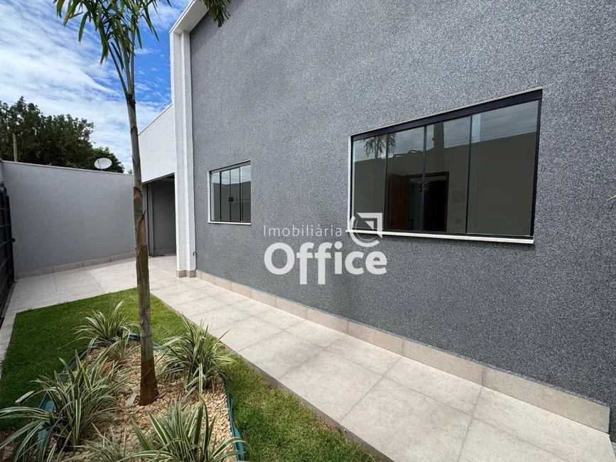 Foto 2 de Casa com 3 quartos à venda, 343m2 em Vila Sul, Anapolis - GO