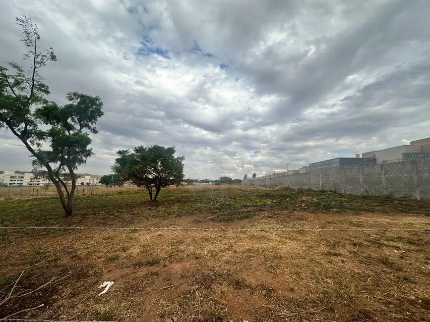 Foto 1 de Sala Comercial à venda, 5400m2 em Parque dos Pirineus, Anapolis - GO