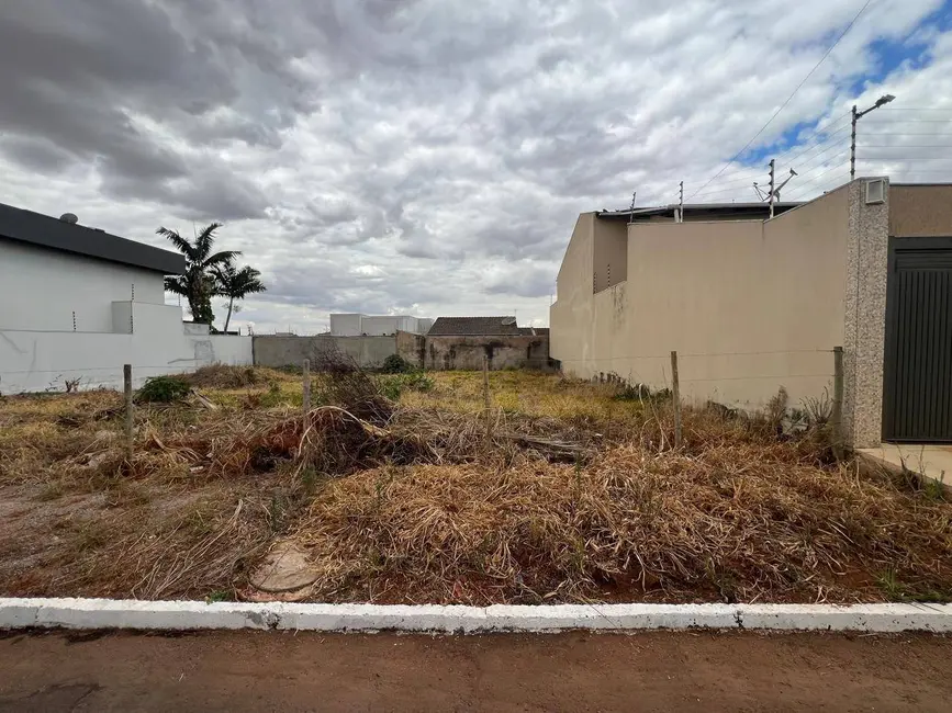 Foto 1 de Terreno / Lote à venda, 300m2 em Parque Brasília, Anapolis - GO