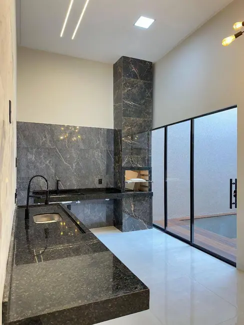 Casa com 3 quartos à venda, 211m2 em Anapolis - GO - imagem 7 Foto 7 de Casa com 3 quartos à venda, 211m2 em Anapolis - GO