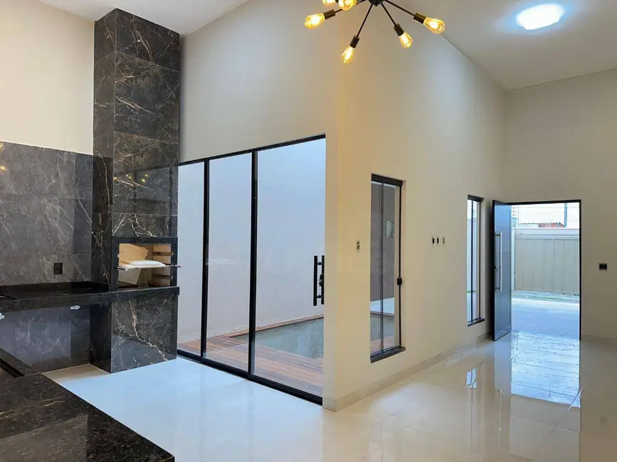 Casa com 3 quartos à venda, 211m2 em Anapolis - GO - imagem 4 Foto 4 de Casa com 3 quartos à venda, 211m2 em Anapolis - GO