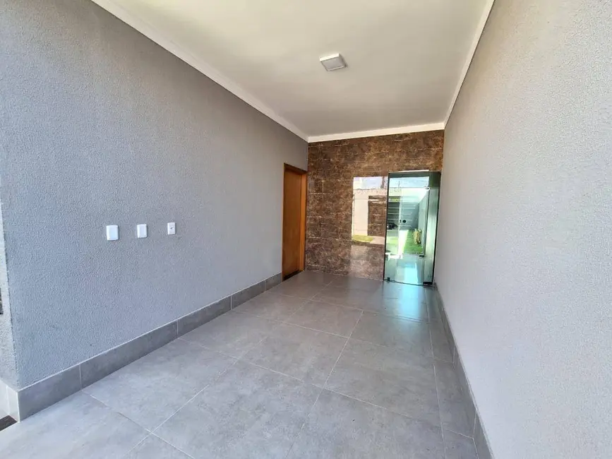 Foto 3 de Casa com 3 quartos à venda, 180m2 em Setor Residencial das Rosas, Anapolis - GO