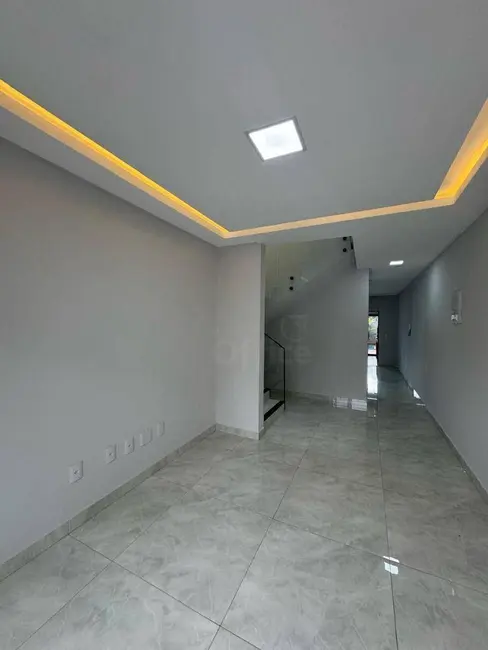 Sobrado com 3 quartos à venda, 180m2 em Jardim Europa, Anapolis - GO - imagem 4 Foto 4 de Sobrado com 3 quartos à venda, 180m2 em Jardim Europa, Anapolis - GO