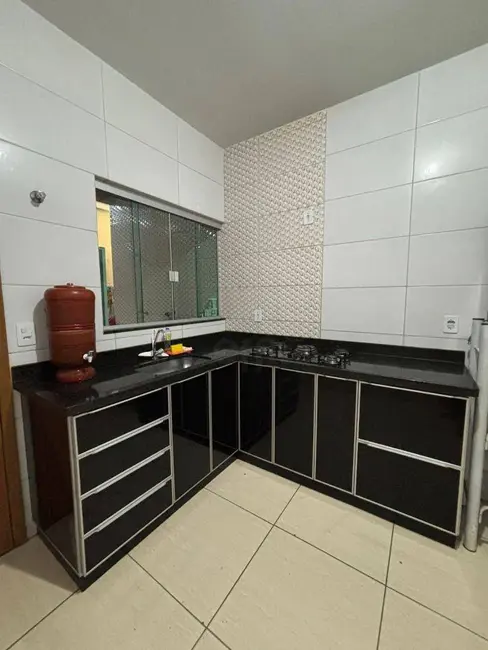 Foto 2 de Casa com 2 quartos à venda, 120m2 em Residencial Flor do Cerrado, Anapolis - GO