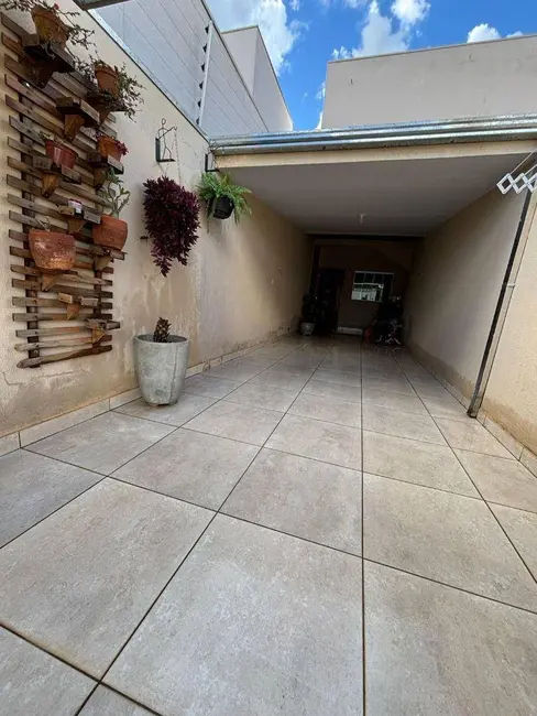 Foto 1 de Casa com 2 quartos à venda, 120m2 em Residencial Flor do Cerrado, Anapolis - GO