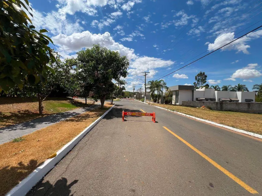 Foto 4 de Terreno / Lote à venda, 599m2 em Anapolis - GO