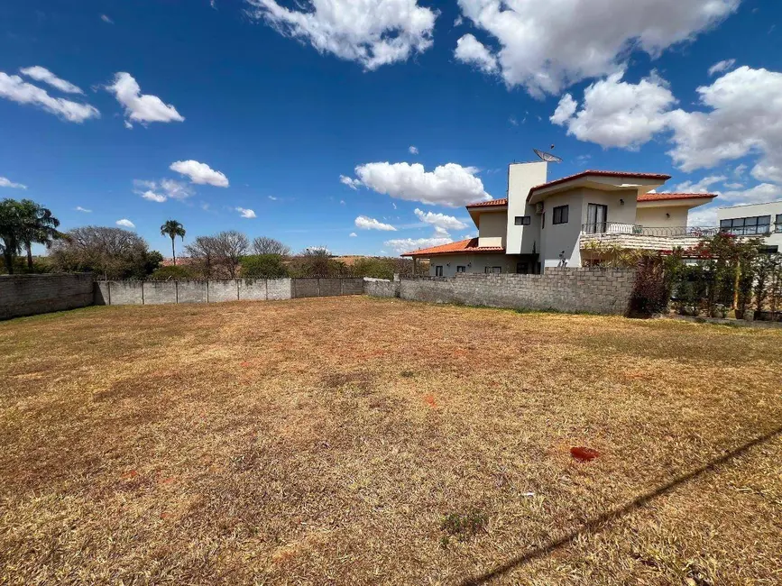 Foto 2 de Terreno / Lote à venda, 599m2 em Anapolis - GO