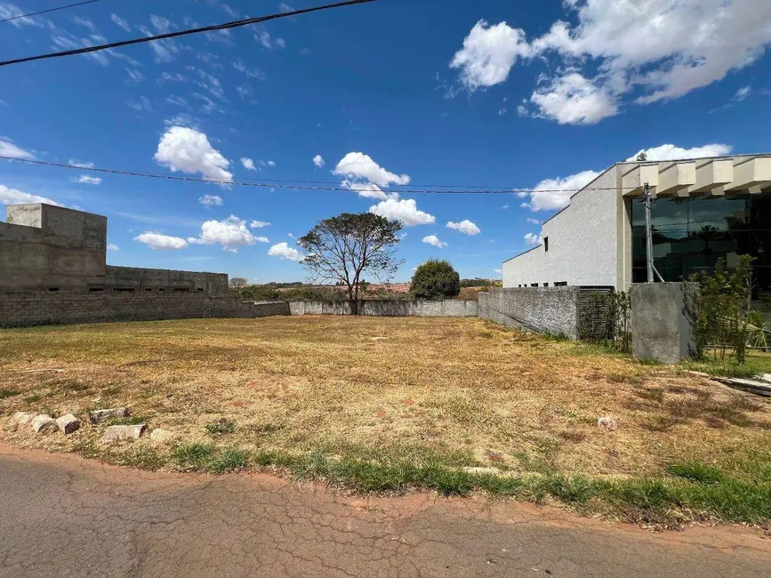 Foto 4 de Terreno / Lote à venda, 607m2 em Anapolis - GO