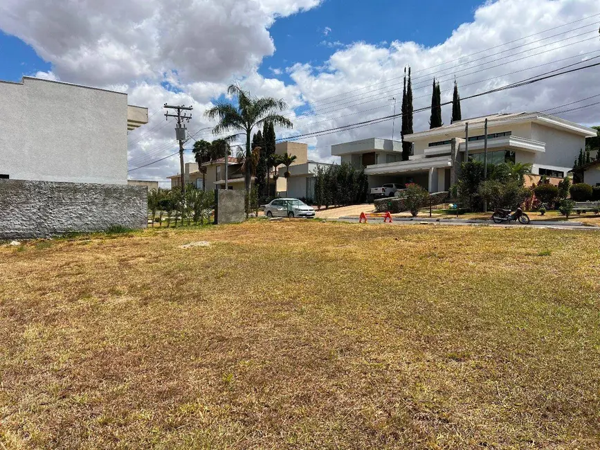 Foto 1 de Terreno / Lote à venda, 607m2 em Anapolis - GO