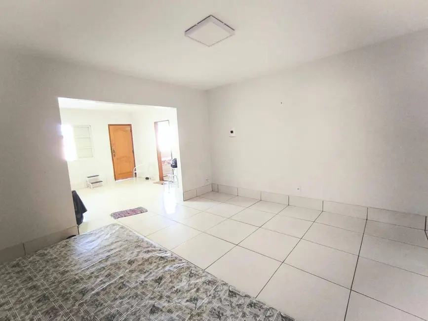 Casa com 5 quartos à venda, 396m2 em Jardim Nações Unidas, Anapolis - GO - imagem 2 Foto 2 de Casa com 5 quartos à venda, 396m2 em Jardim Nações Unidas, Anapolis - GO
