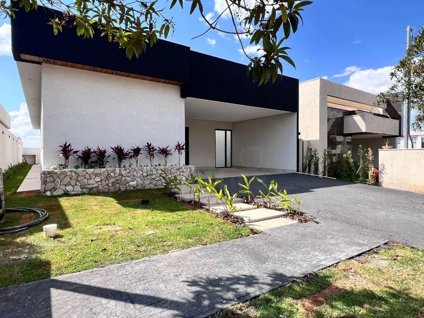 Foto 1 de Casa de Condomínio com 4 quartos à venda, 360m2 em Anapolis - GO