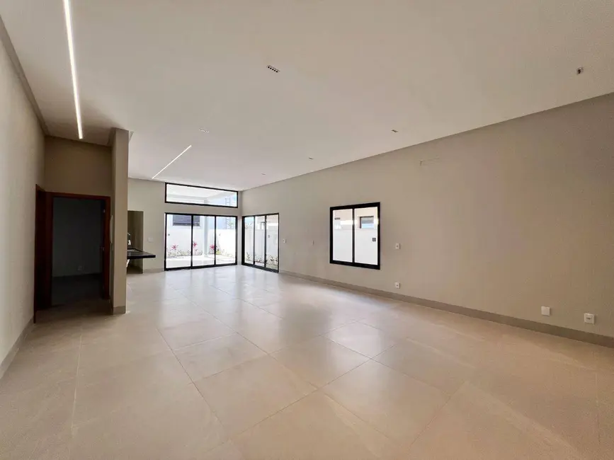 Foto 2 de Casa de Condomínio com 4 quartos à venda, 360m2 em Anapolis - GO