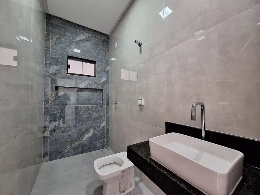 Casa com 3 quartos à venda, 150m2 em Anapolis - GO - imagem 8 Foto 8 de Casa com 3 quartos à venda, 150m2 em Anapolis - GO