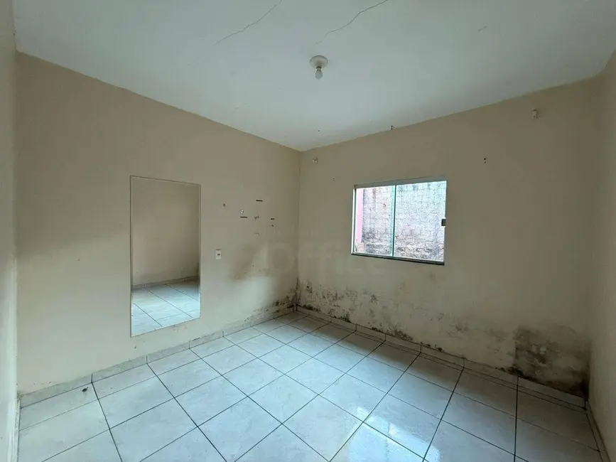 Casa com 3 quartos à venda, 200m2 em Santos Dumont, Anapolis - GO - imagem 8 Foto 8 de Casa com 3 quartos à venda, 200m2 em Santos Dumont, Anapolis - GO