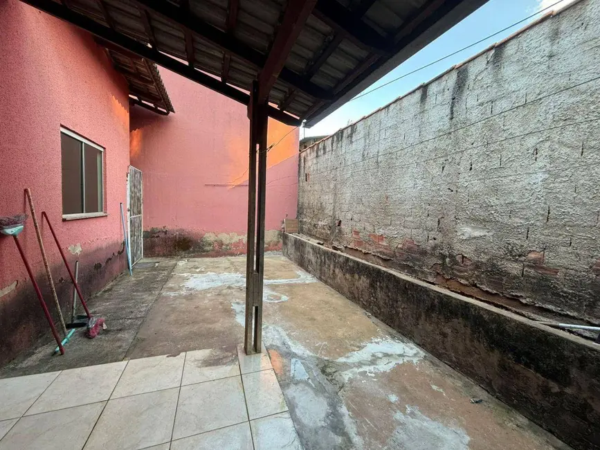 Casa com 3 quartos à venda, 200m2 em Santos Dumont, Anapolis - GO - imagem 7 Foto 7 de Casa com 3 quartos à venda, 200m2 em Santos Dumont, Anapolis - GO