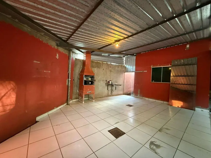 Casa com 3 quartos à venda, 200m2 em Santos Dumont, Anapolis - GO - imagem 2 Foto 2 de Casa com 3 quartos à venda, 200m2 em Santos Dumont, Anapolis - GO