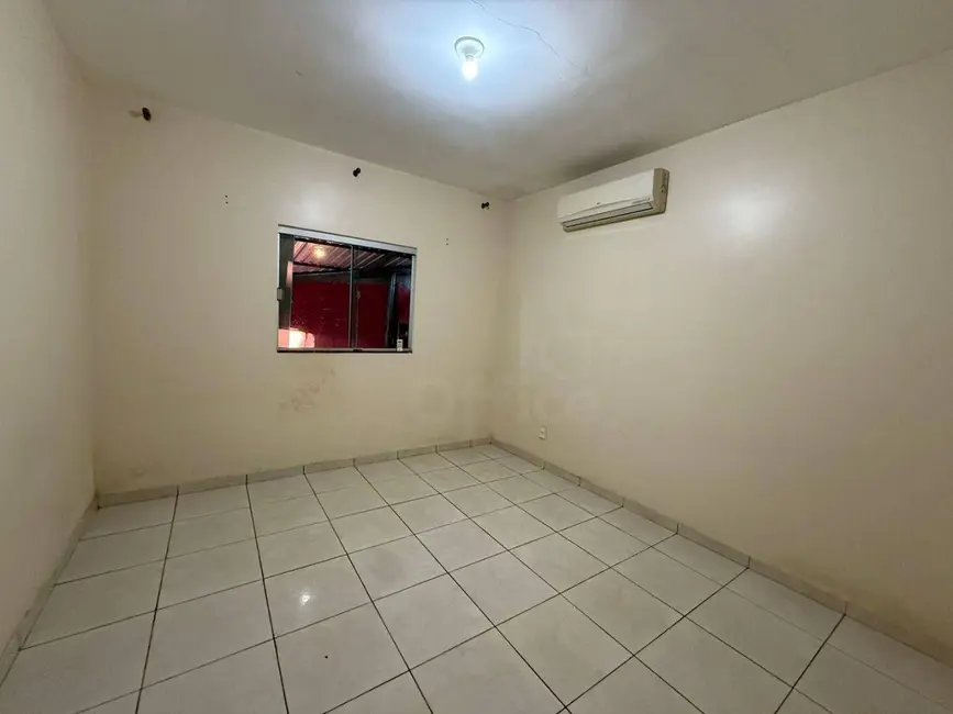Casa com 3 quartos à venda, 200m2 em Santos Dumont, Anapolis - GO - imagem 4 Foto 4 de Casa com 3 quartos à venda, 200m2 em Santos Dumont, Anapolis - GO
